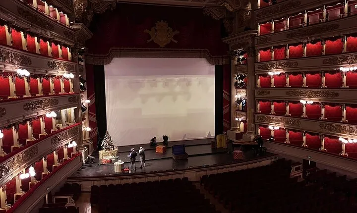 Milan Scala Theatre and Duomo Cathedral Tour