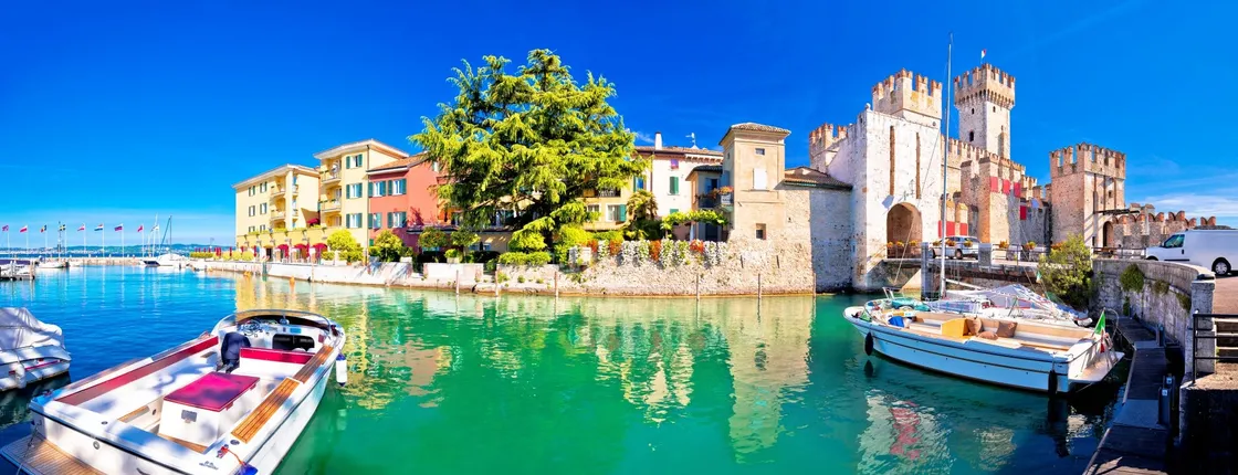 Sirmione private walking and motorboat tour