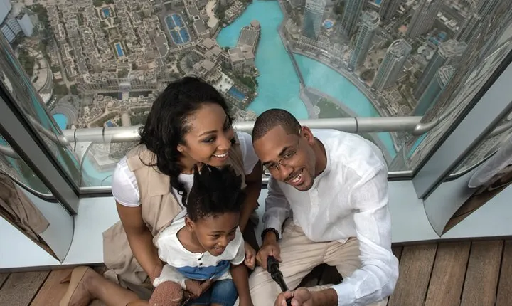 Burj Khalifa Tickets at the top (Level 124 and 125)