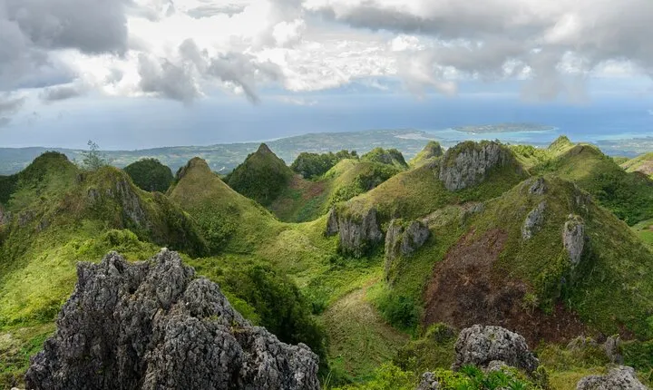 Osmeña Peak and Kawasan Canyoneering in Cebu with Lunch