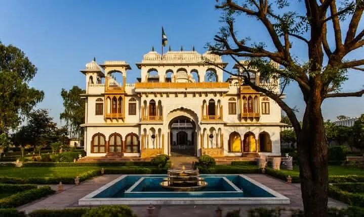 Royal Golden Triangle Tour with Castle Stay