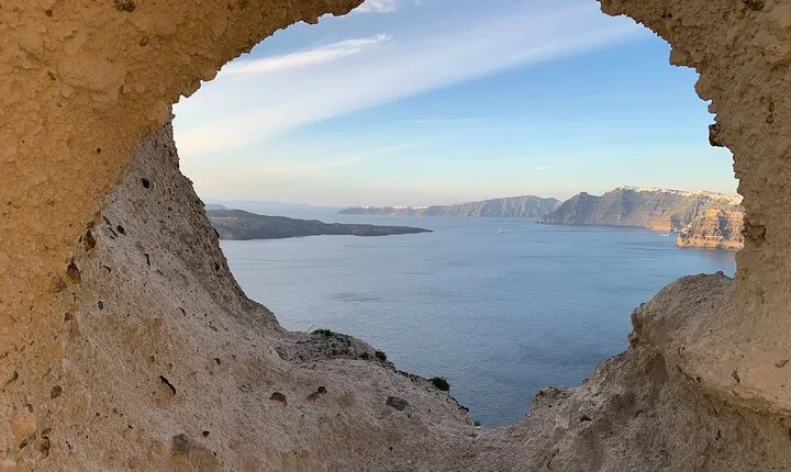 Small Group Sightseeing Tour: All Santorini’s Treasures