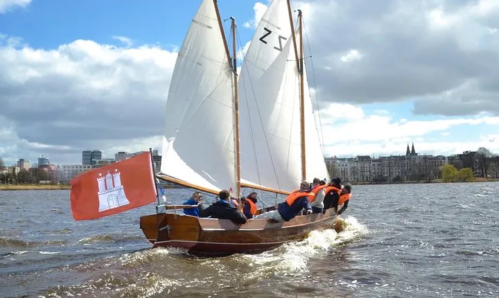 Sailing trip on the Hamburg Outer Alster