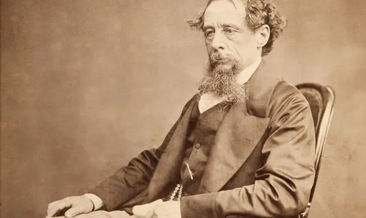 Charles Dickens' Birthplace Portsmouth Day Tour from London