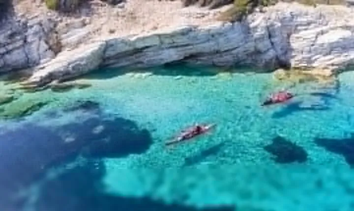 Lefkada Kayak : Explore Blue Cave with a Taste of Greece
