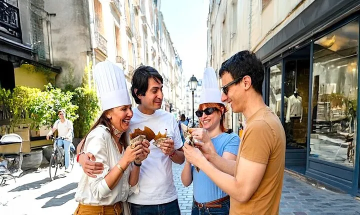 Champagne & Oysters Paris Food Tour