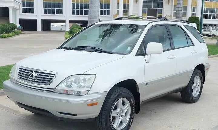 Phnom Penh To/From Siem Reap Private Car