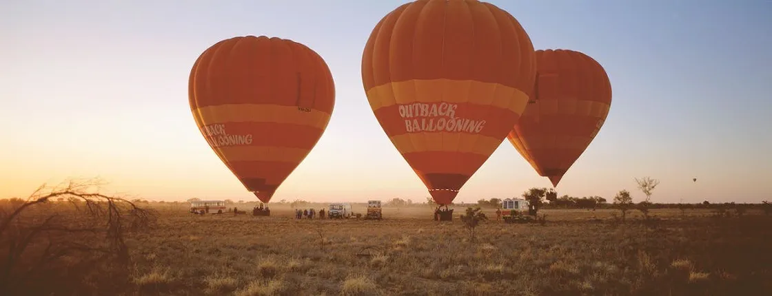 30 minute early morning hot-air balloon flight in Alice Springs