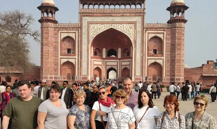 Same Day Agra Guided Group Tour With Lunch