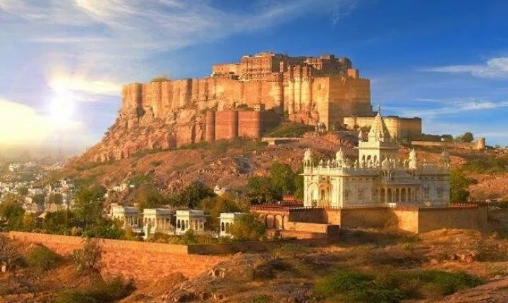 Private Full-Day Jodhpur City Tour and Desert Safari