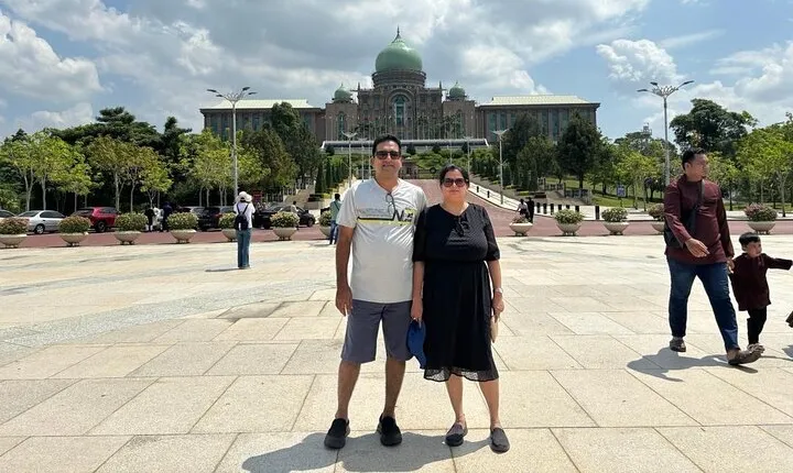 Malaysia’s Administrative Capital & Batu Caves Tour