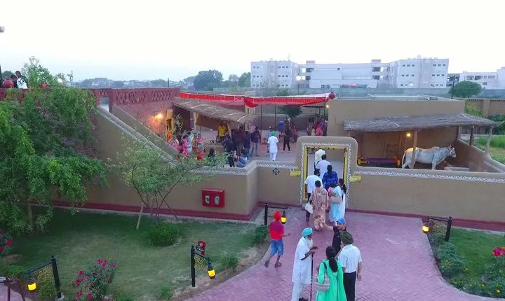 Day Tour of Gobindgarh Fort and Sada Pind