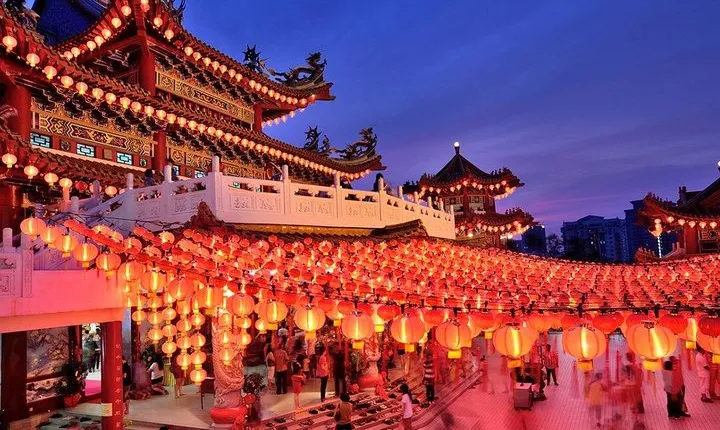 Glittering Night: KLCC Lake Symphony & River of Life Tour from KL