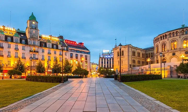 Gems of Central Oslo Private Walking Tour