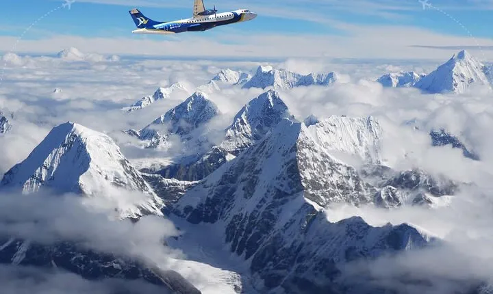 Mountain Everest Scenic Flight with Hotel Pickup and Dropoff