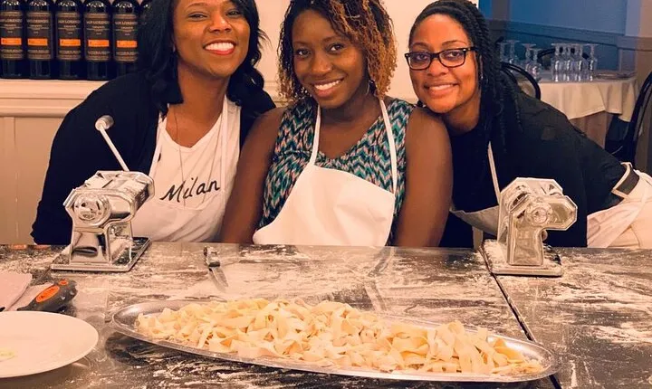 Rome Pasta and Tiramisu Class: Ravioli, Fettuccine and Fine Wine