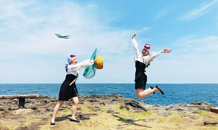 [Jeju] Woman Diver Haenyeo Traditional Clothes Rental Experience