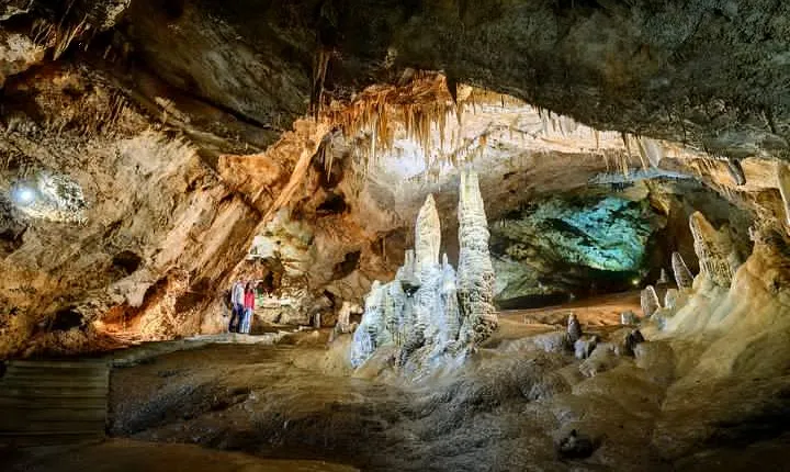 1-Hour Guided Lipa Cave Adventure in Montenegro