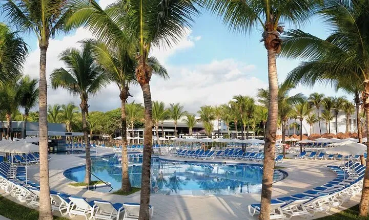 Cancun Airport and Hotel Riu Yucatan Private Shuttle