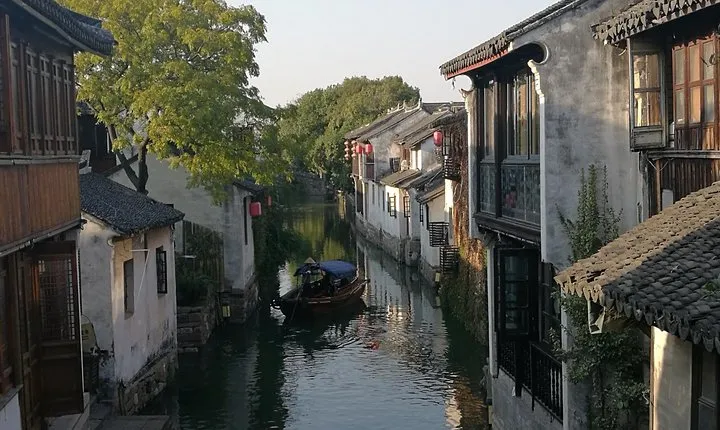 Suzhou and Zhouzhuang Water Village Private Day Tour with Lunch