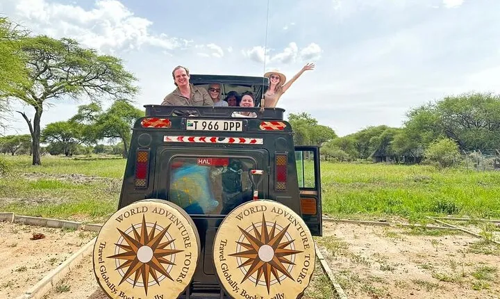 4 Days Lodges Serengeti, Ngorongoro Crater & Visiting Maasai