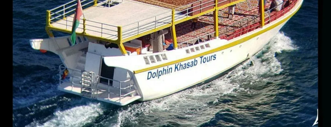 Fjords of Musandam dhow cruise half-day with drinks and fruit