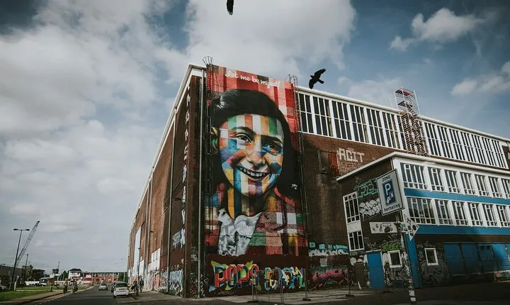Anne Frank Story & Neighborhood Walk Tour in Amsterdam