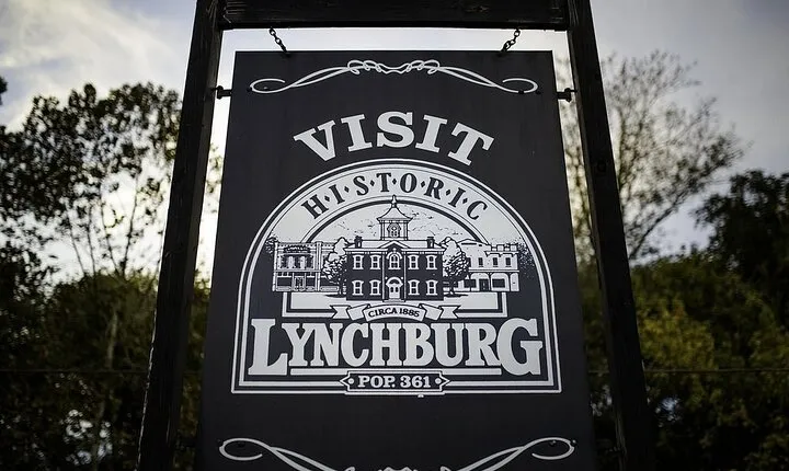 Private Transport Nashville to Jack Daniels Distillery 11pax