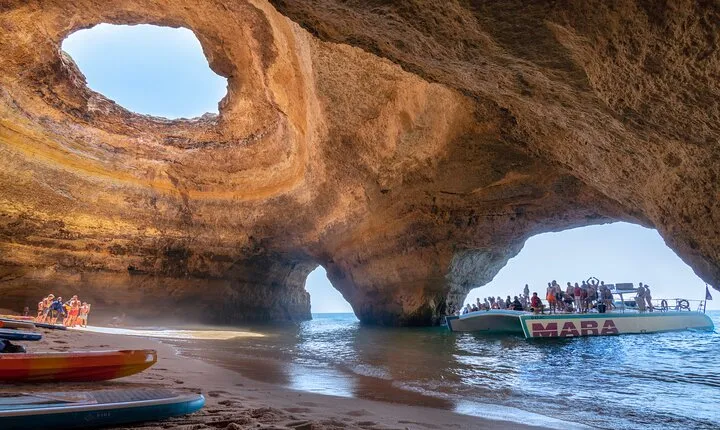 Catamaran Cruise: Caves and Coastline to Benagil