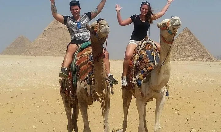 Best tour to Giza Pyramids, Egyptian Museum, Bazaar and Felucca