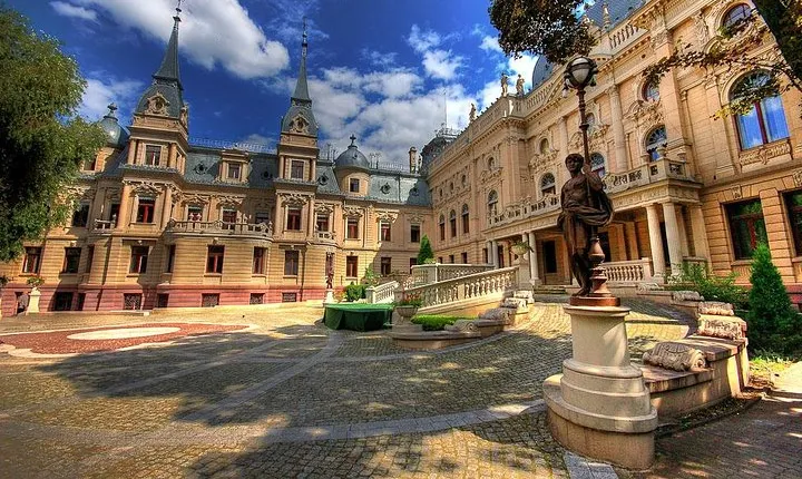 Private Walking City Tour in Lodz