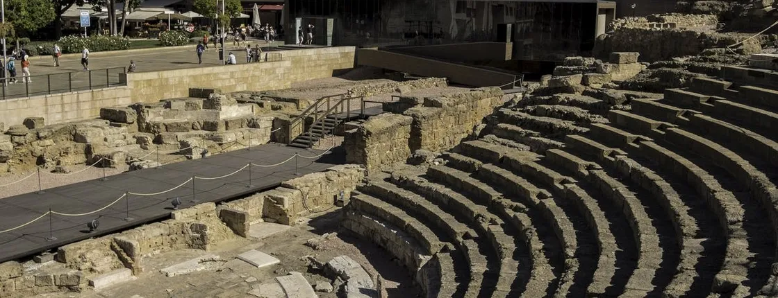 Malaga guided tour with Alcazaba, Roman Theater and Cathedral