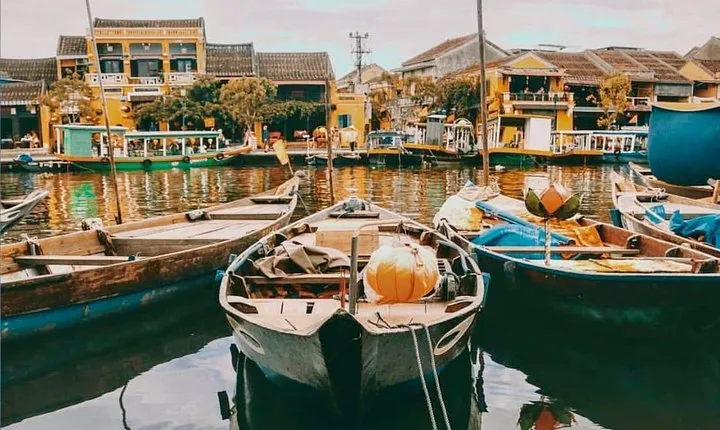 Private Customize car rental 4 hours - 8 hours- 12 hours Da Nang 