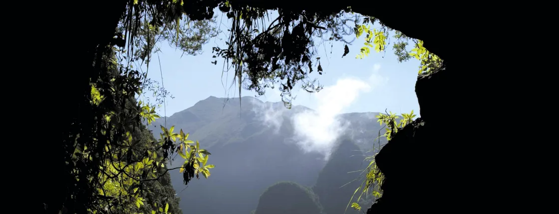 Caldeirão Verde guided walk from the west