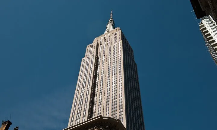 2 Hour Private Elf Movie Sites Guided Tour in New York City