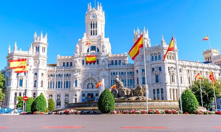 Walking Tour in Madrid with Audio and GPS Guide