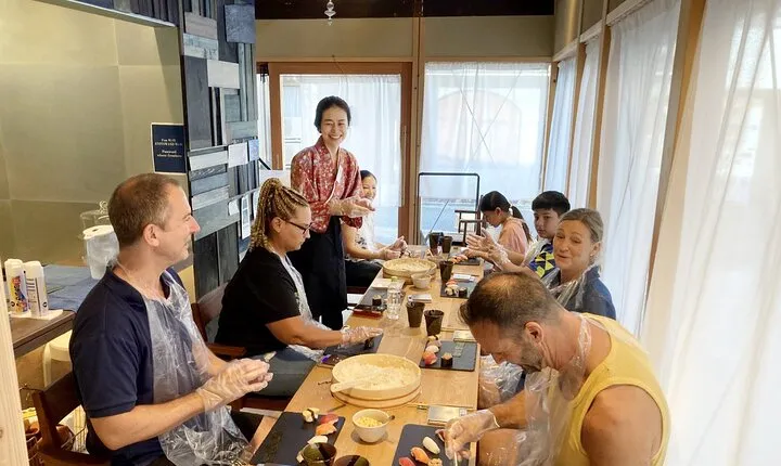 Kyoto 6hr Private Guided Tour & Sushi Making Experience
