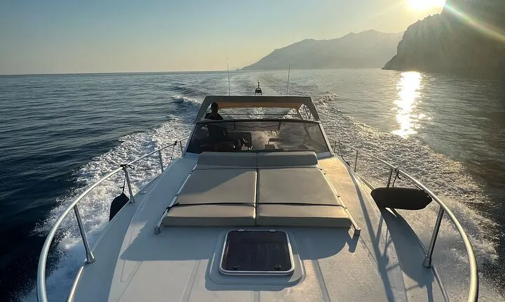 4-hour private boat tour of Amalfi at sunset 