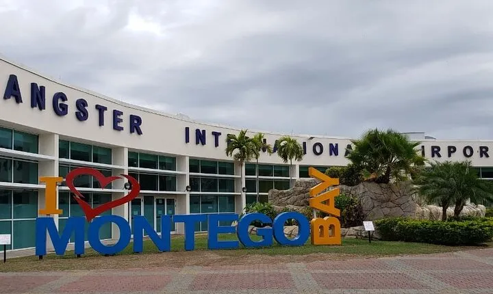 12. Runaway Bay Hotels&Accommodations Airport Private Transfer to/from Sangster