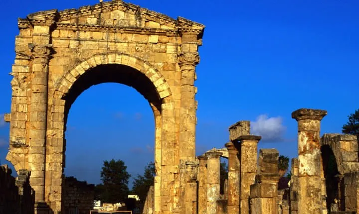 Lebanon tour Sidon & Tyre ruins with pick-up, guide,lunch+entries