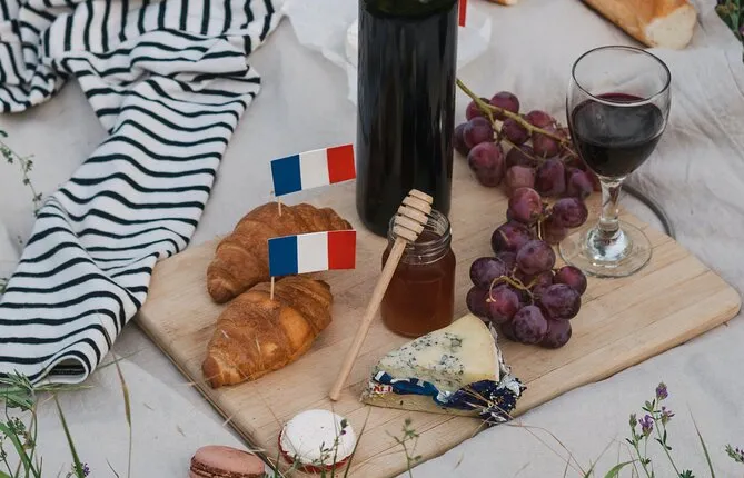 Eat, Learn, Love Paris