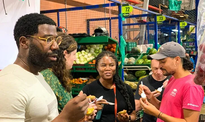 Exotic Fruit and Local Culture Experience in Medellín