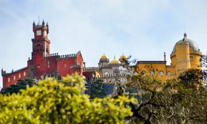 Sintra Palaces and Forest Private Tour