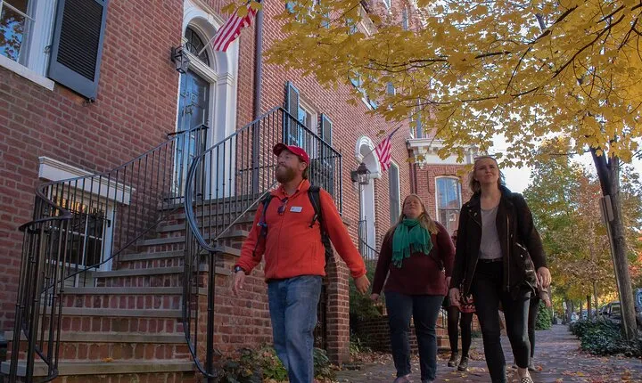 Historic Georgetown: History, Gossip, & Architecture Walking Tour