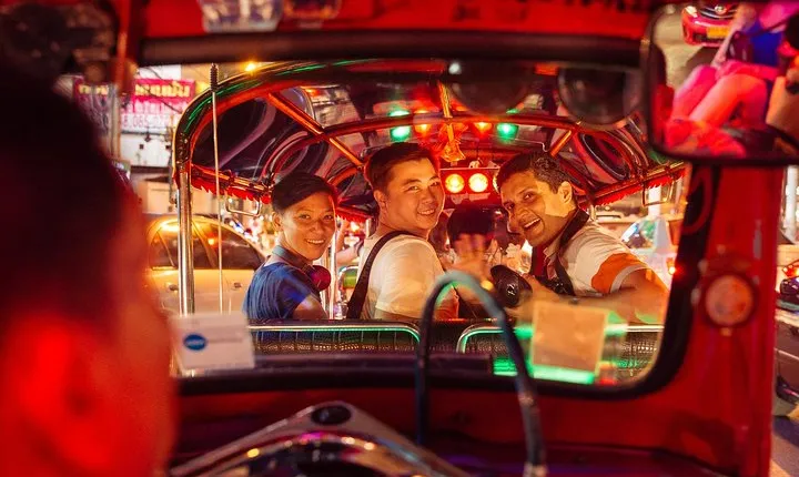 Private Tour: Bangkok by Evening with a Local Guide