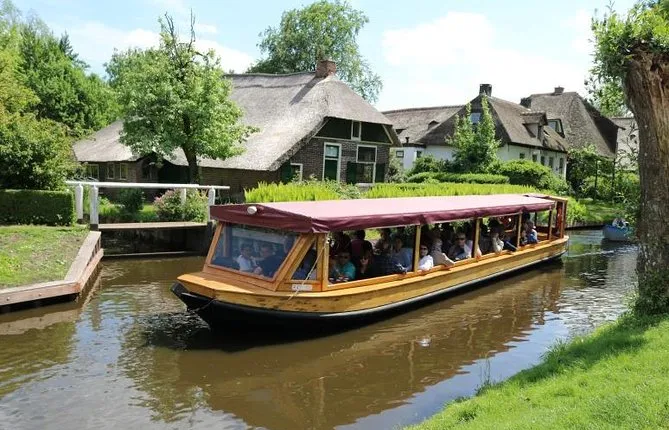 Cruise Giethoorn
