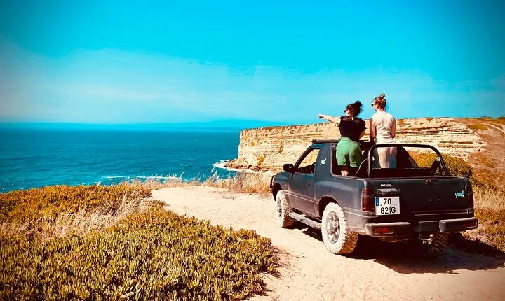 Private 4X4 Jeep & Beach Picnic Tour in Arrábida, Sesimbra-Lisbon