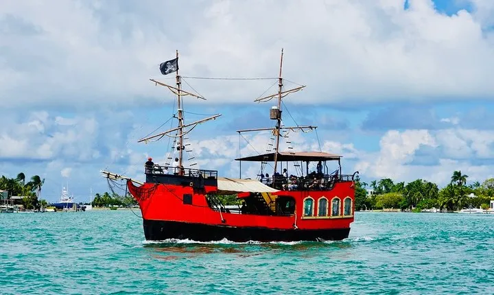 Miami Pirate Boat Tour: Skyline & Millionaire's Homes