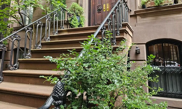 Private Greenwich Village S&TC & Maisel Walking Tour in New York