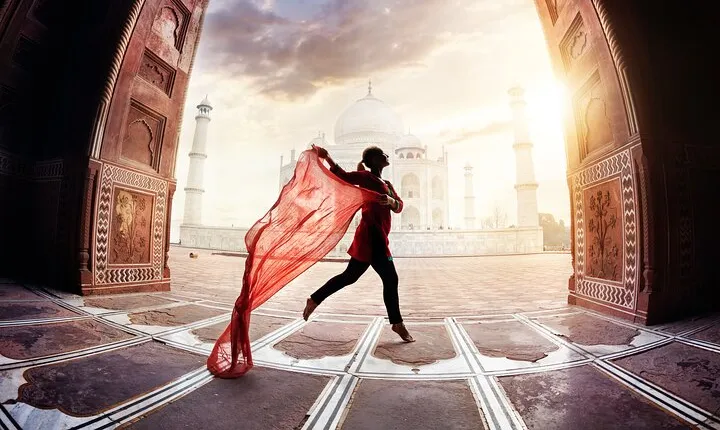 Taj Mahal Day Tour from Delhi by Superfast Train 